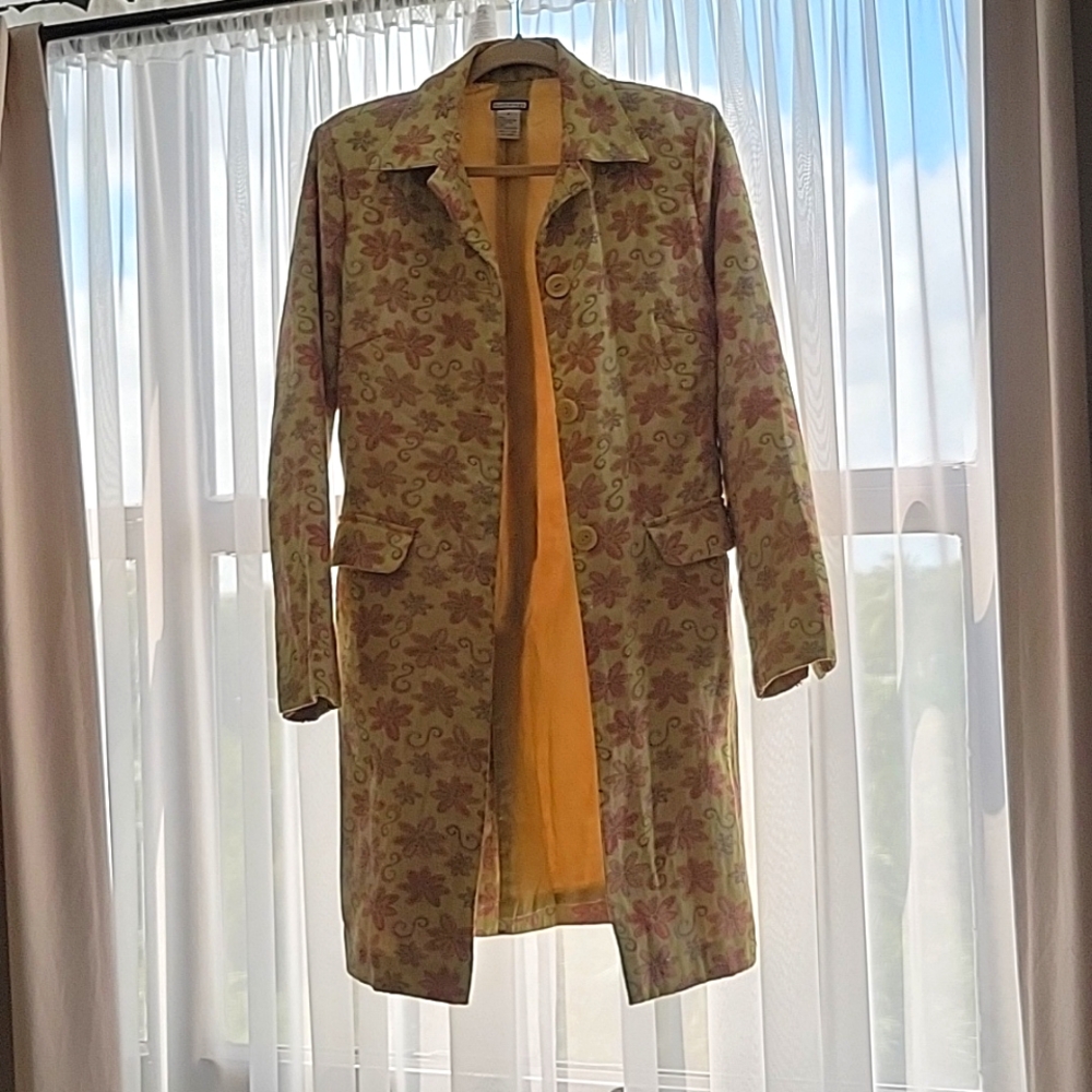 Mythology light green long jacket, Size M. Flower pattern.